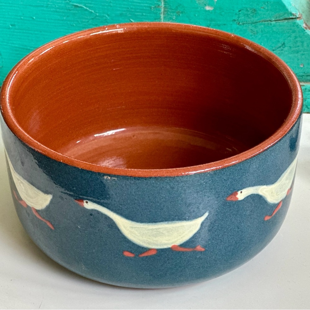 Vintage Pottery Ceramic Navy Glazed Terra Cotta Bowl w/ Running Goose Motif - Picture 10 of 15